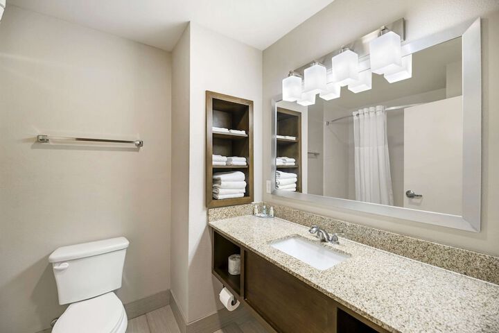 Quality Inn & Suites Carlsbad Caverns Area