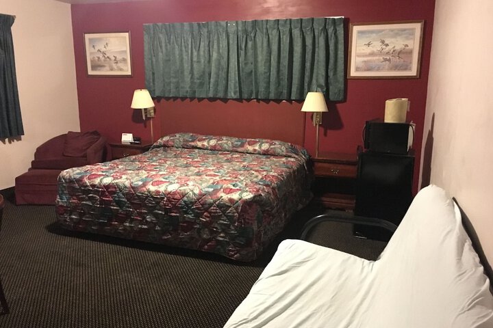 Room 12 of 46