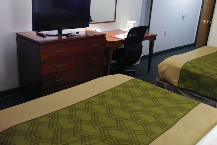 Room 44 of 100