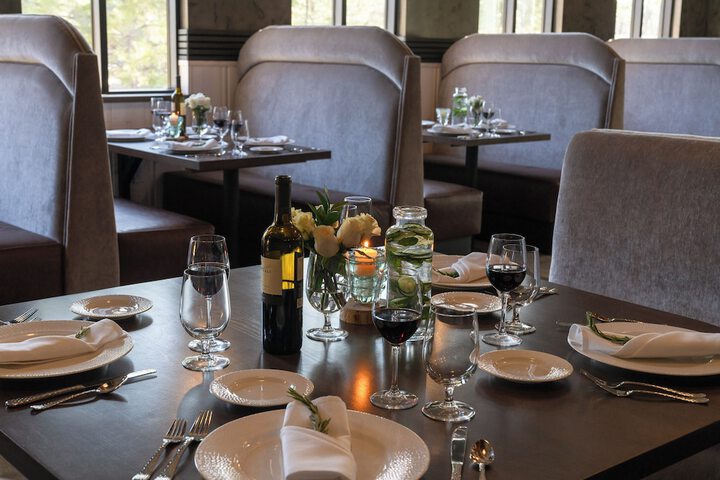Dining 51 of 61
