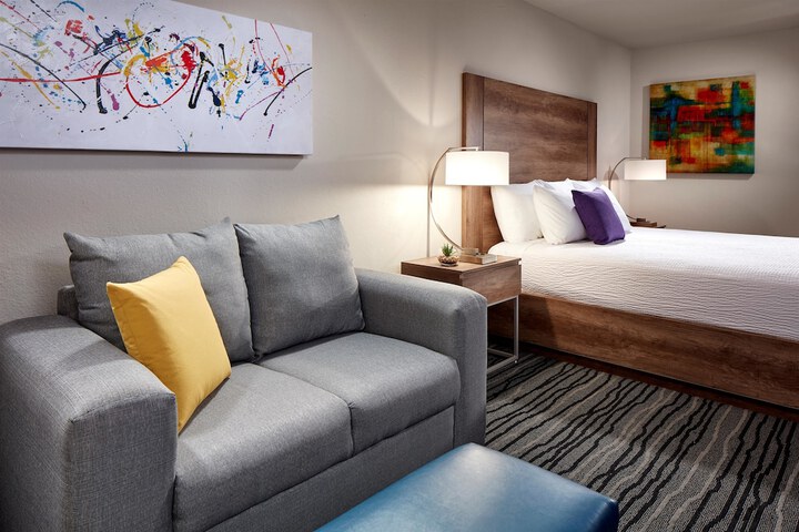 Room 20 of 38