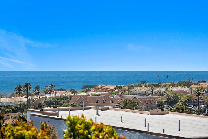 Ocean-view Oasis: Steps to Dana Point Beaches!