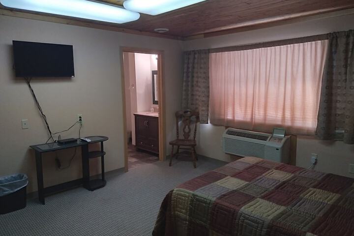 Room 3 of 10