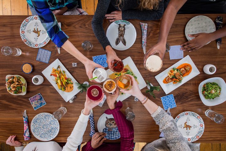 Dining 15 of 19