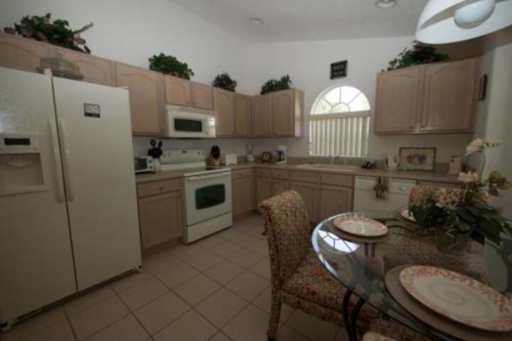 Lirasan Villa near Disney Area