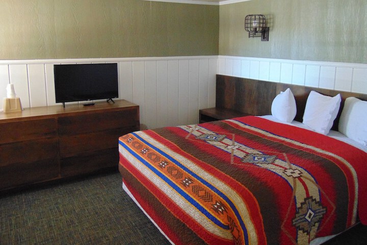 Room 41 of 64