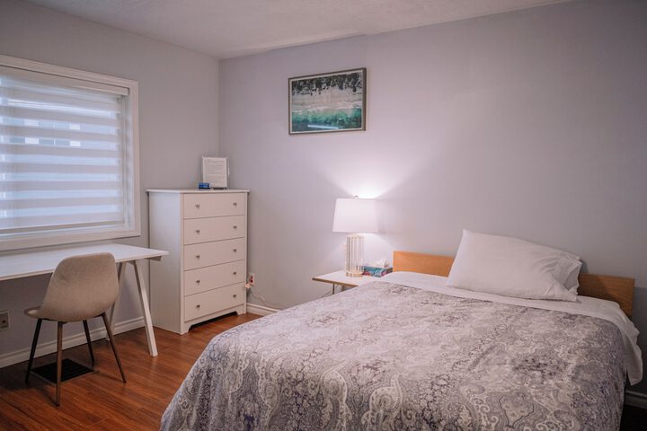 Room 100 of 123