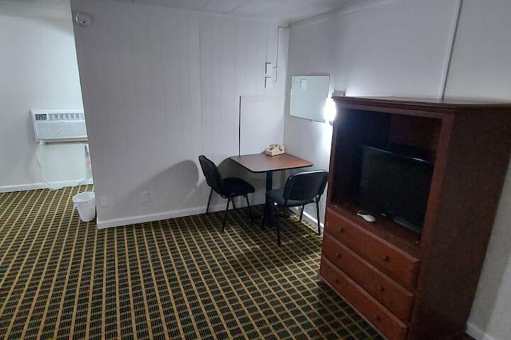 Room 17 of 31