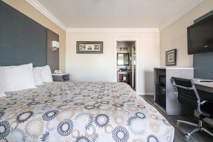 Room 22 of 33