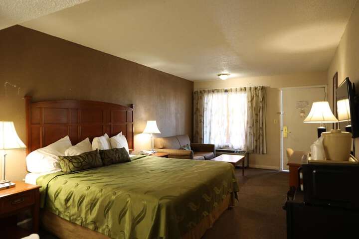 Room 29 of 34