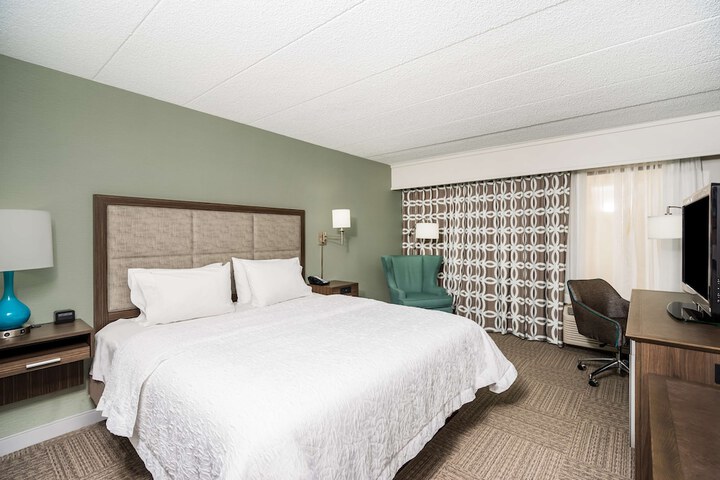 Room 16 of 25