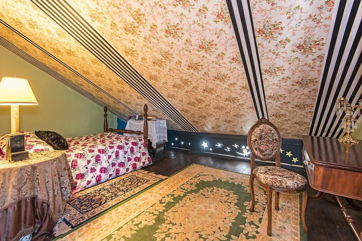 Room 6 of 21