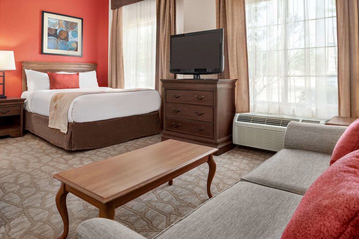 Room 13 of 30