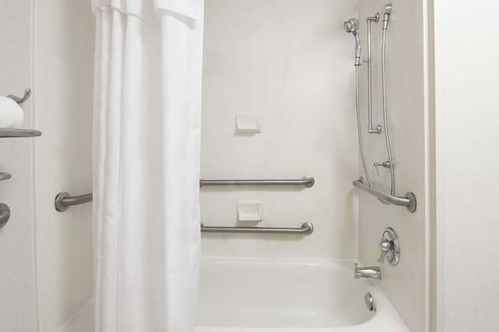 Room 20 of 33
