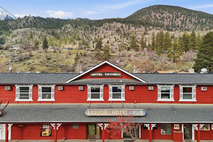 Lillooet Hotel Victoria