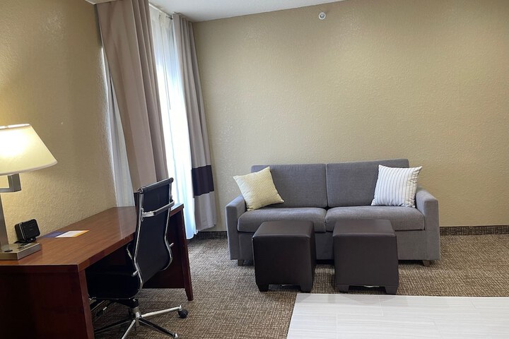 Room 18 of 35