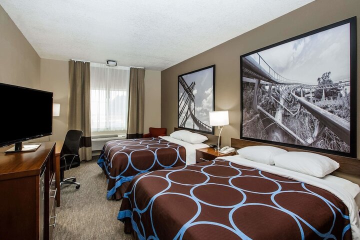 Room 12 of 26