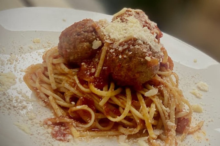 Dining 53 of 64