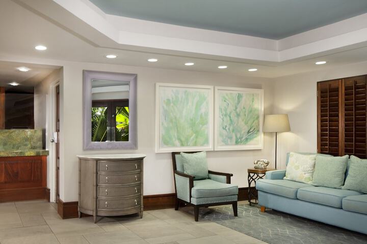 Pier House Resort & Spa