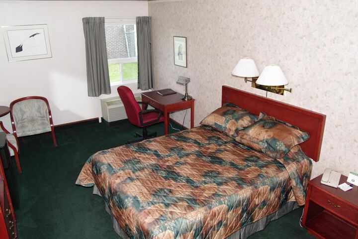Room 19 of 34