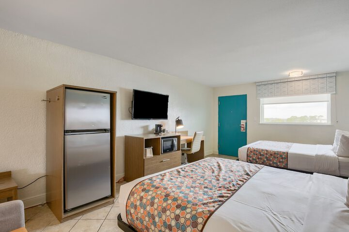 Room 18 of 29