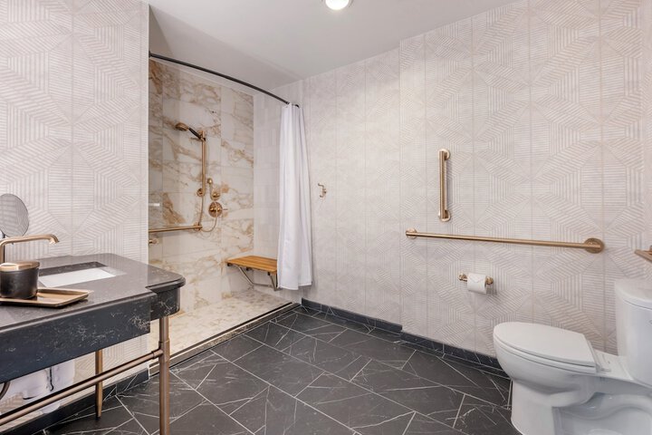Omni Severin Hotel