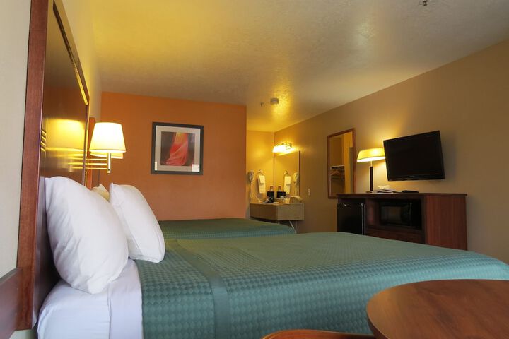 Room 27 of 34