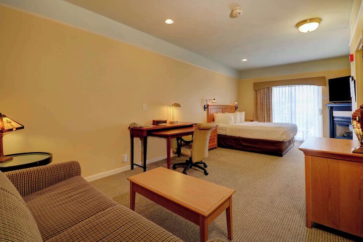 Room 45 of 142