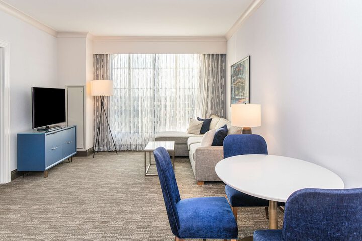 Hilton Columbus / Polaris