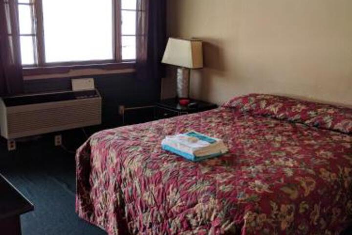 Model Motel