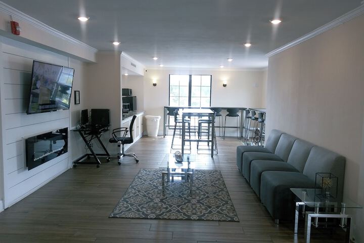 Hotel Interior 10 of 34