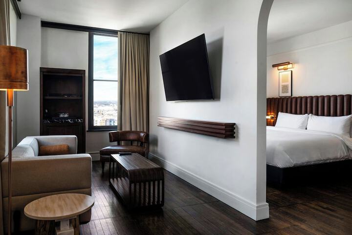 Surety Hotel Autograph Collection