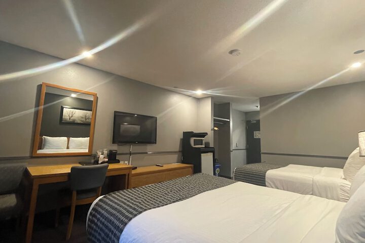 Travelodge by Wyndham Brandon