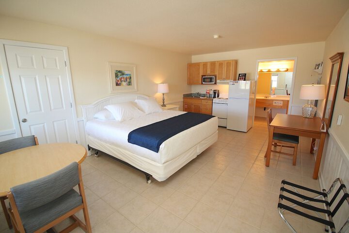 Room 30 of 48