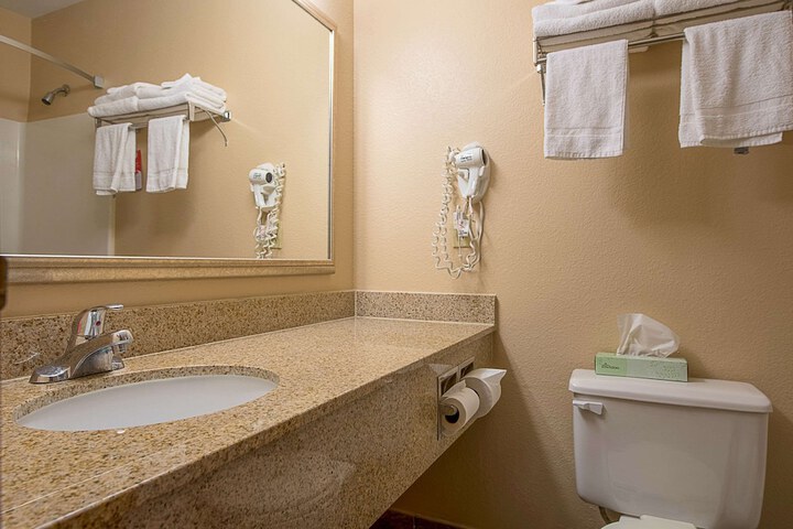 Room 15 of 31