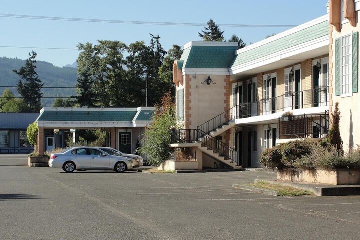 Hotel 6 of 34
