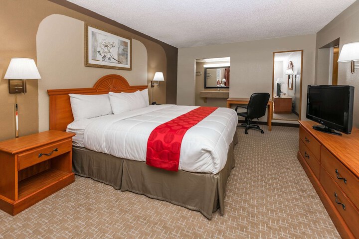 Room 9 of 23