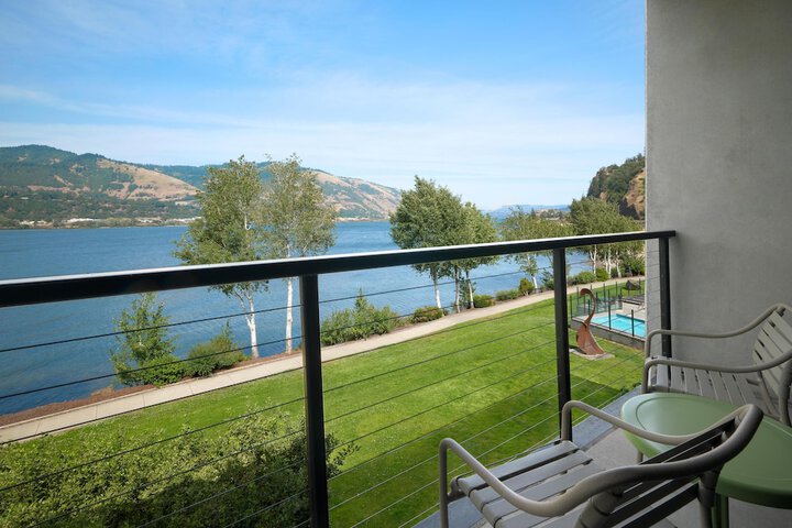 Best Western Plus Hood River Inn
