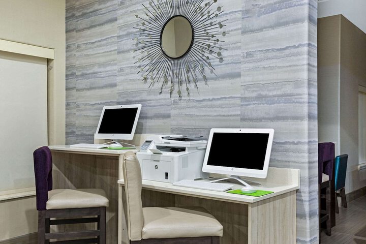 Business Center 54 of 55