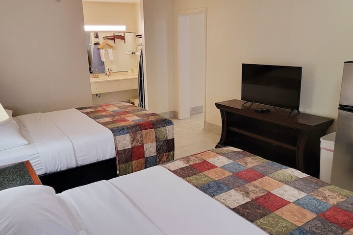 Room 34 of 62