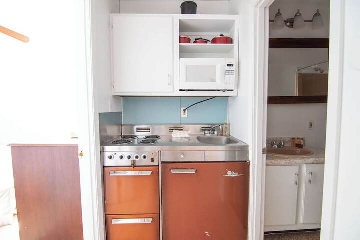 Room 52 of 154