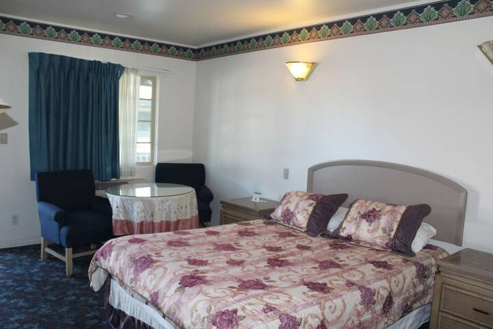 Room 13 of 39