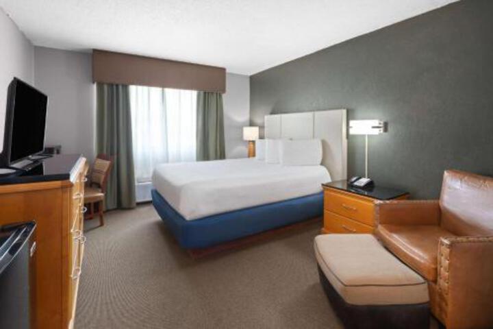 Smart Choice Inn and Suites