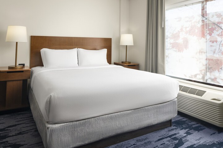 Fairfield Inn & Suites Newark Liberty International Airport