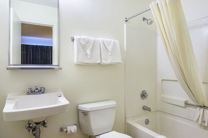 Room 20 of 26