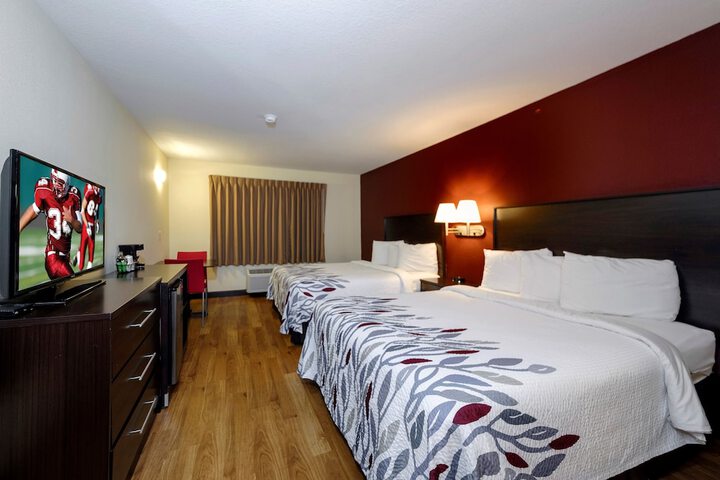Room 14 of 33