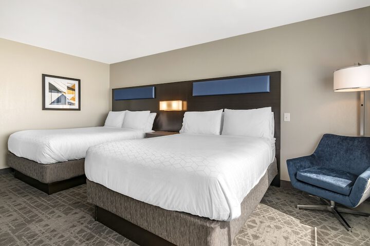 Room 16 of 36