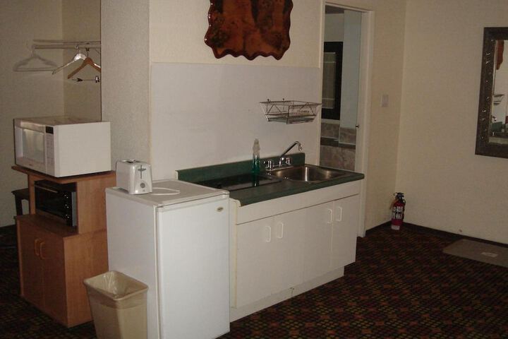 Black Gold Inn