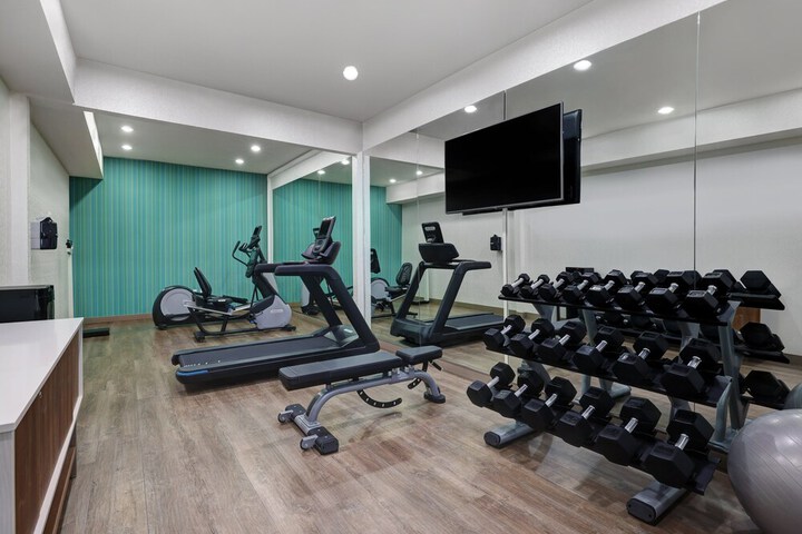 Holiday Inn Express Hotel & Suites NEWPORT by IHG