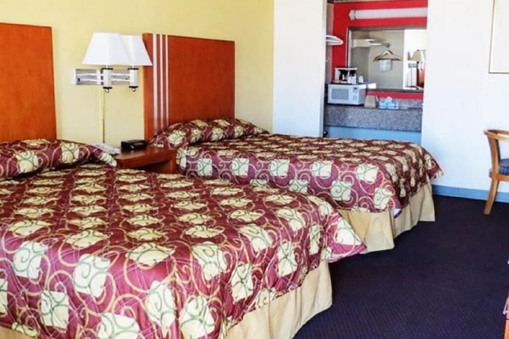 Winnie Inn Suites & RV Park